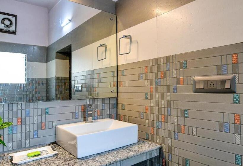 اتاق کلاسیک سه تخته, Oyo Flagship Hotel Mahal