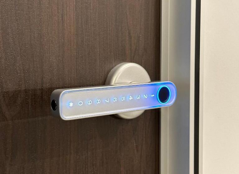 חדר סטנדרט, Be Right Back Loft