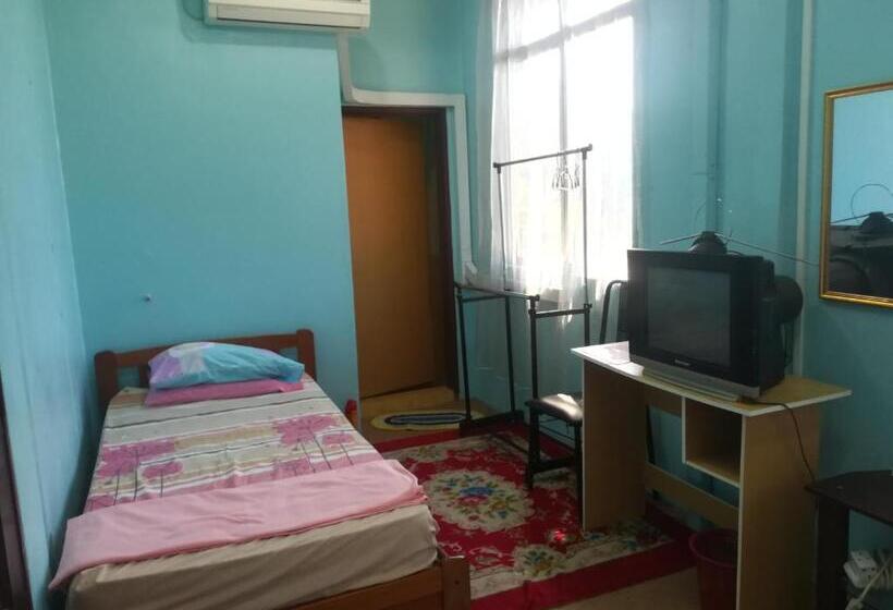 חדר סטנדרט לשלושה, Ilhamvilla Guest House Binjai Kubang Kerian