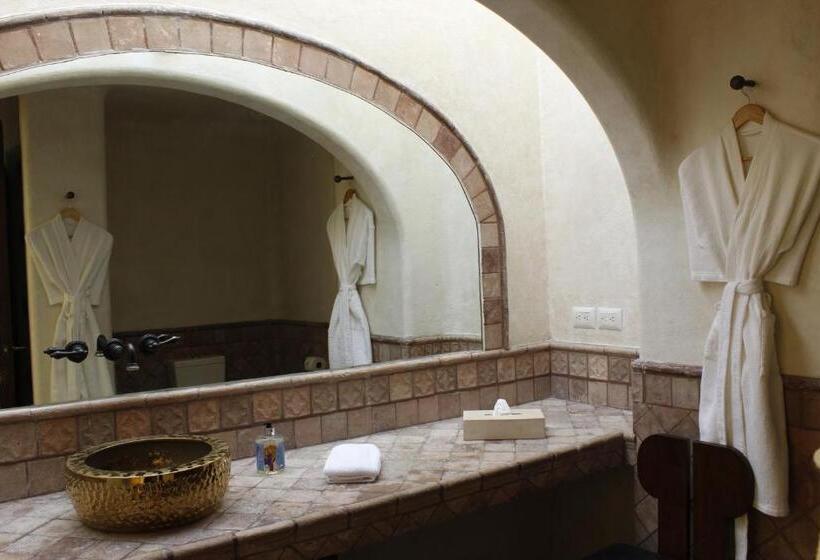 스위트, Raiz Hotel Boutique