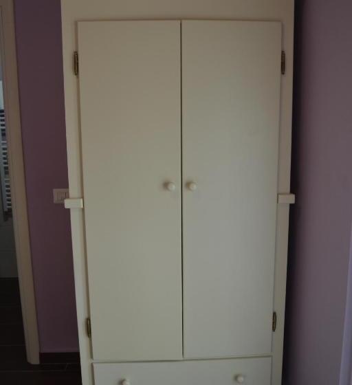 스탠다드 룸 킹사이즈 침대, Kodra E Godenve