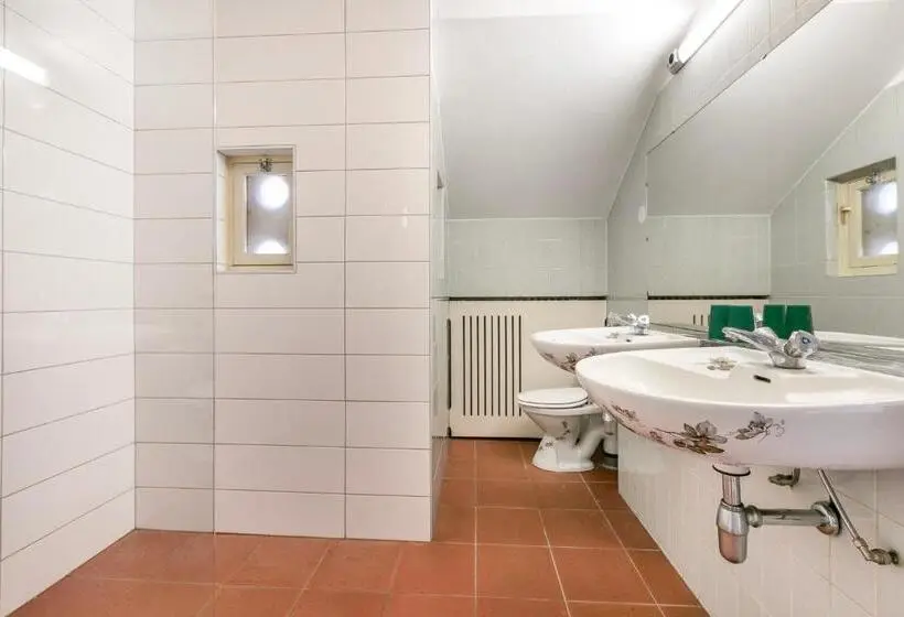 Talo 1 Makuuhuone, Summio Bungalowpark Herperduin