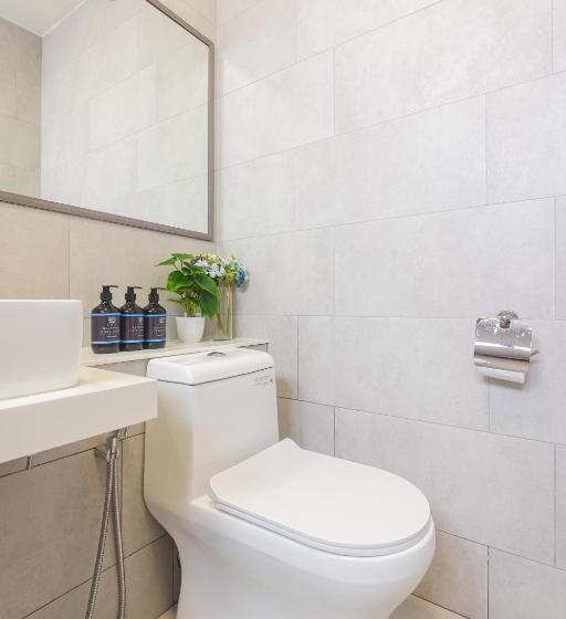 Номер Deluxe Вид на Море, The Shore Kk By Perfect Host Borneo