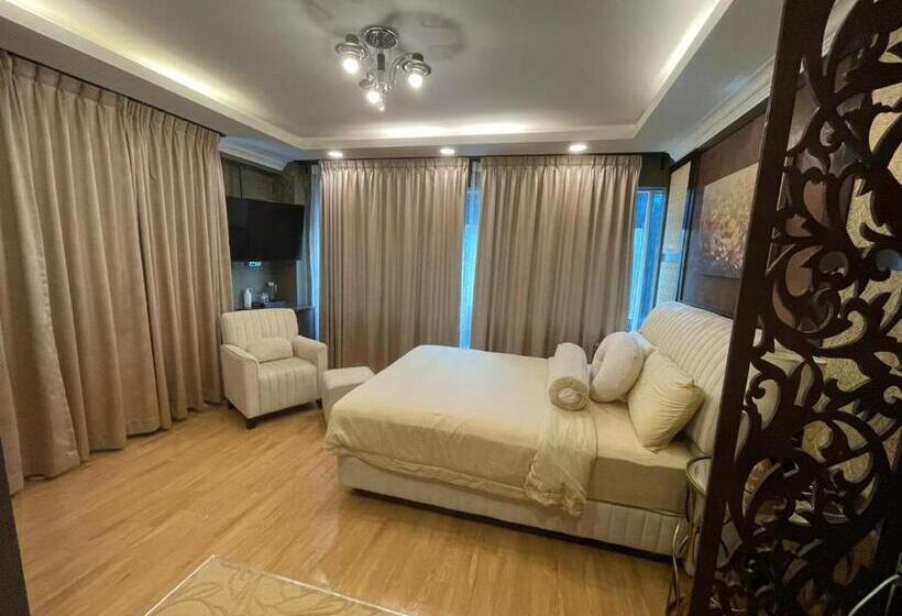 اتاق لوکس, Grand Illusyin