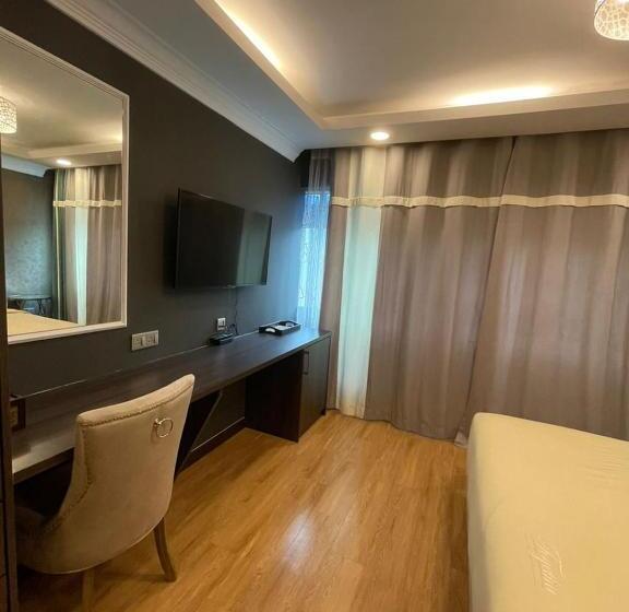 Quarto Estandar, Grand Illusyin