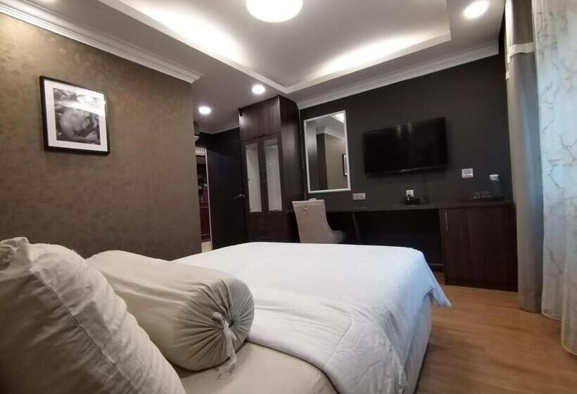 اتاق لوکس, Grand Illusyin