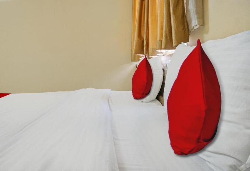 חדר קלאסי לשלושה, Oyo Sharanbasweshwar Executive Lodge