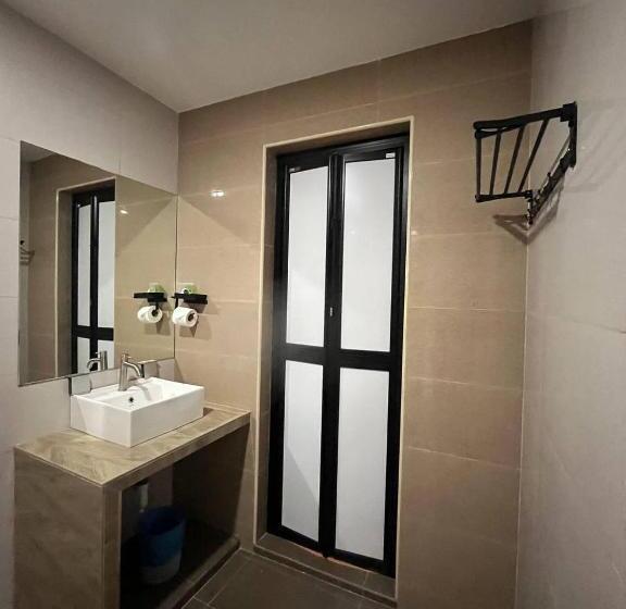 ファミリールーム, Rnk Boutique