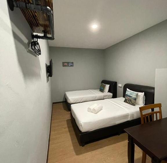 スタンダードルーム, Rnk Boutique