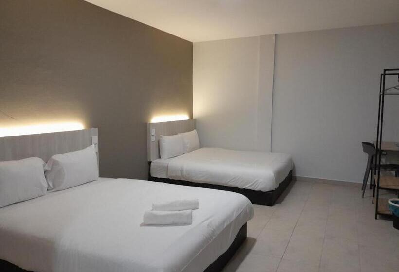 Quarto Familiar Deluxe, The Great