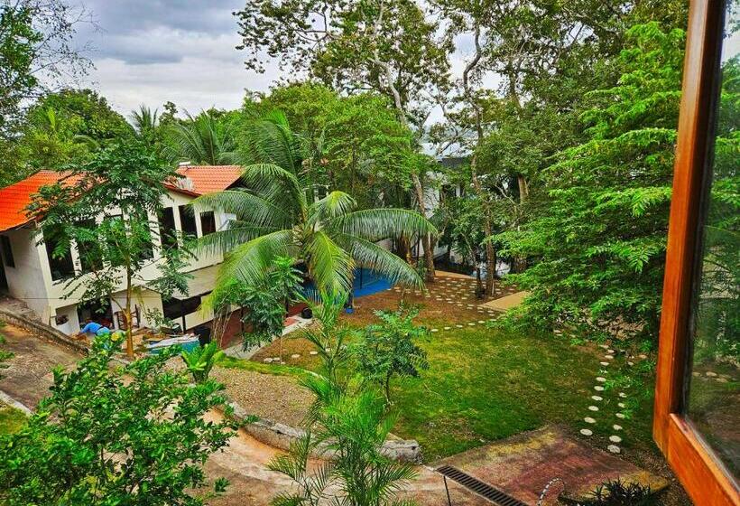 اتاق استاندارد سه تخته با چشم‌انداز باغ, Las Luciernagas Hotel Boutique