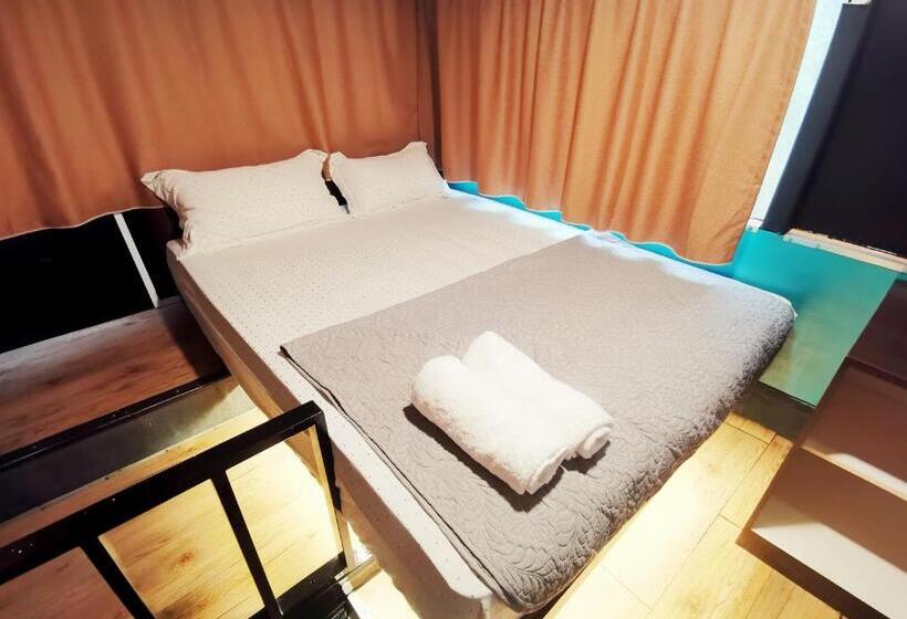 חדר פרמיום לארבעה, Pangkor Bus Resort By Besla