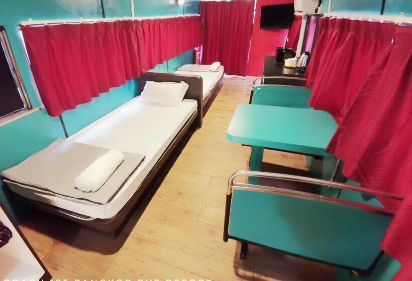 Семейный Номер, Pangkor Bus Resort By Besla