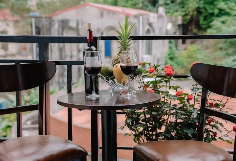 اتاق استاندارد با تخت بزرگ, Napoli Hostel Cat Ba