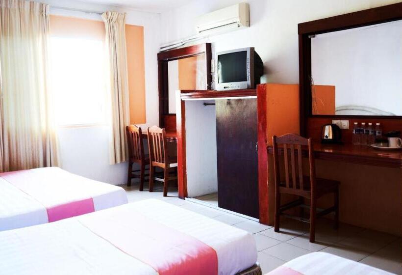 اتاق کلاسیک چهارنفره, Plaza Inn