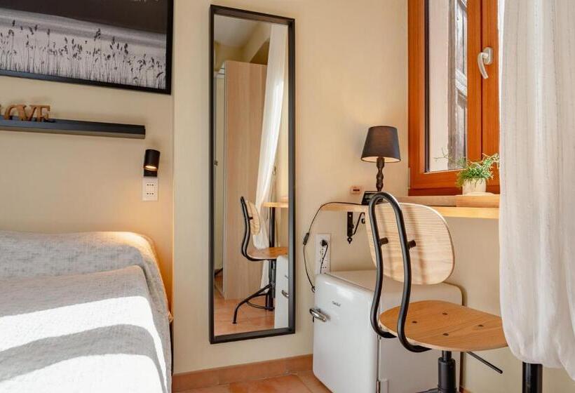 غرفة قياسية مطلّة علي البحيرة, Garda Doma