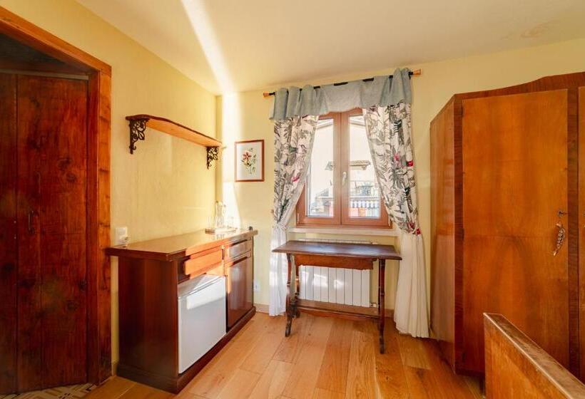 غرفة قياسية مطلّة علي البحيرة, Garda Doma