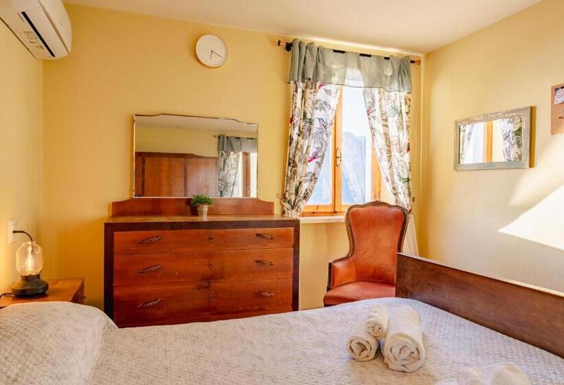 غرفة قياسية مطلّة علي البحيرة, Garda Doma