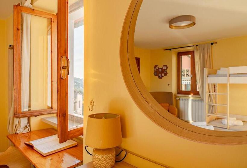 غرفة قياسية رباعية, Garda Doma