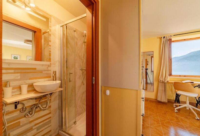 غرفة قياسية رباعية, Garda Doma