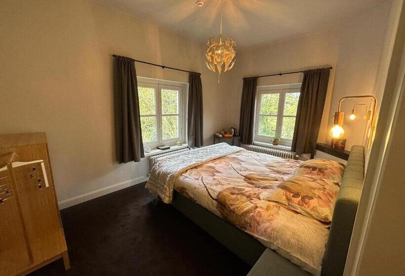 스탠다드 룸, Leyselebeke Castle