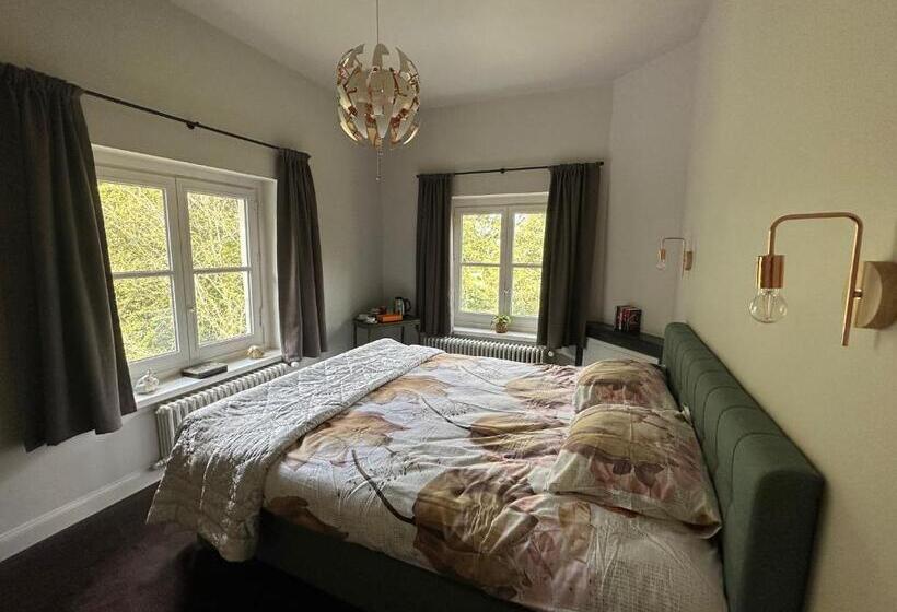 스탠다드 룸, Leyselebeke Castle