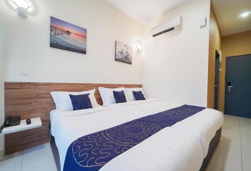 חדר דלוקס לשלושה, Avatel Jelutong