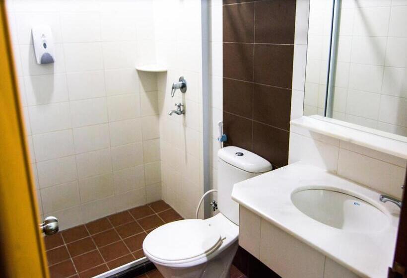 غرفة ديلوكس سرير كينج, Oyo 89408 Royal