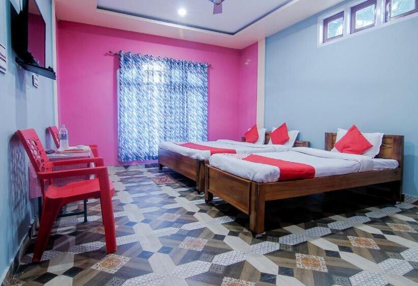 Трехместный Номер Классика, Oyo Flagship Bonfire Kaziranga Resort