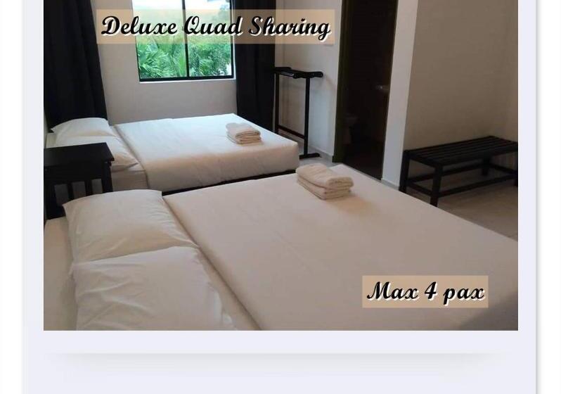 Трехместный Номер Стандарт с Балконом, Riverside Palm Inn Sg Lembing