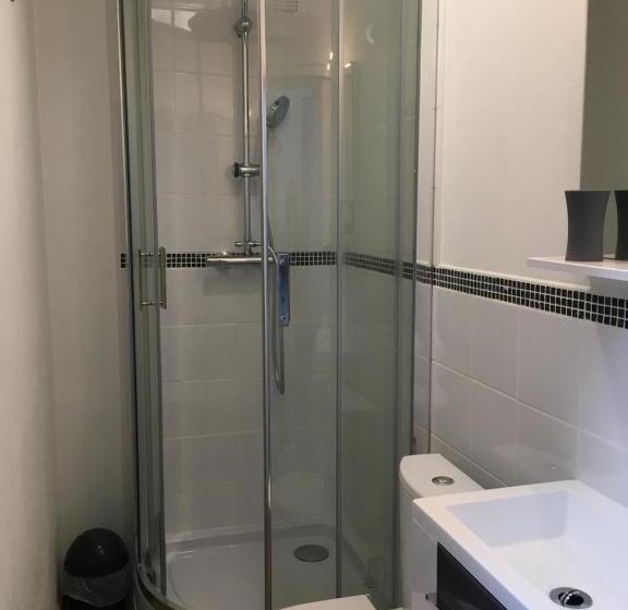 דירת חדר בקומת קרקע, Les Suites De L Alvertonne