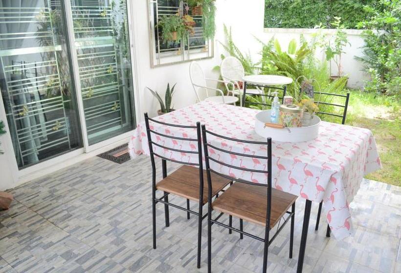 غرفة ديلوكس سرير كينج, Modern Room At Sabai Sabai Homestay Ayutthaya