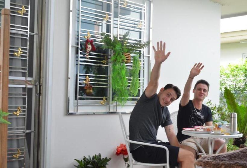 스탠다드 룸 킹사이즈 침대, Modern Room At Sabai Sabai Homestay Ayutthaya