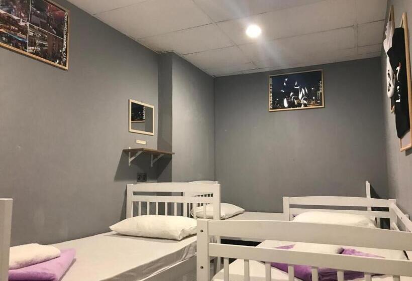 غرفة قياسية رباعية, Nusantara Mattwaddien Hostel