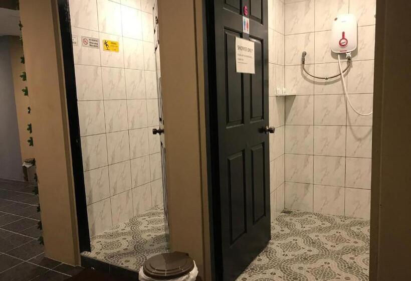 غرفة أساسية ثلاثية, Nusantara Mattwaddien Hostel