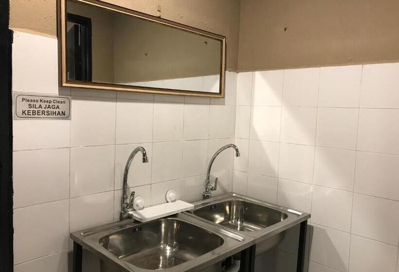 기본룸, Nusantara Mattwaddien Hostel
