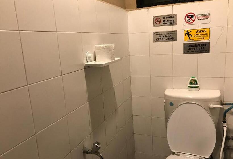 غرفة إقتصادية رباعية, Nusantara Mattwaddien Hostel