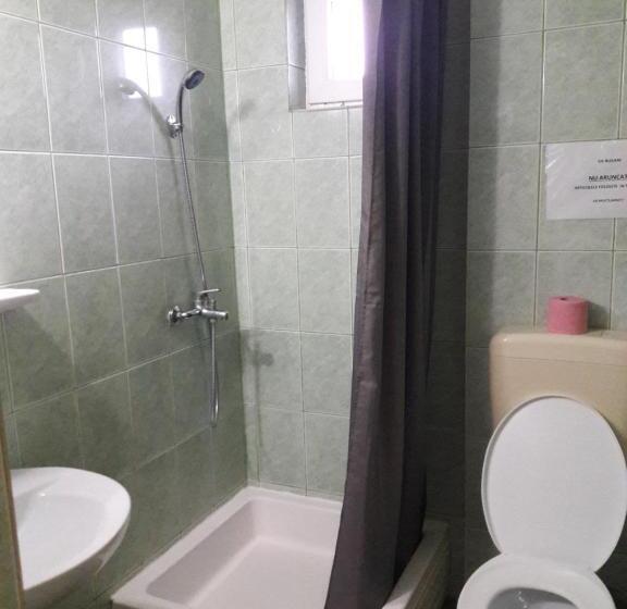 Camera Familiare, Vila Romina