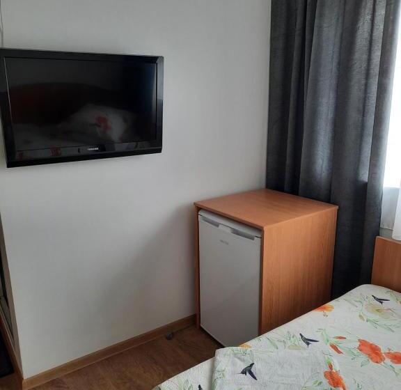 Camera Familiare, Vila Romina