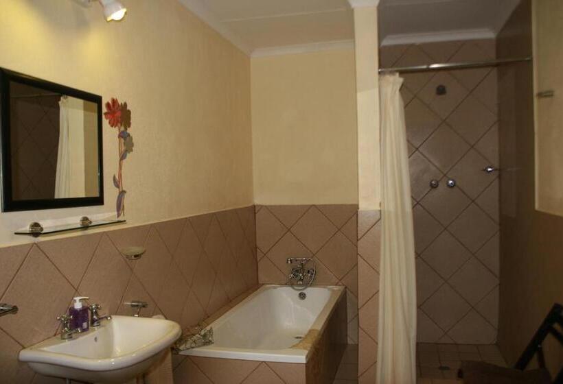 Номер Стандарт Вид на Бассейн, Villa Royal Palm