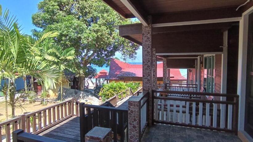 Семейный Номер Вид на Сад, Salang Indah Tioman