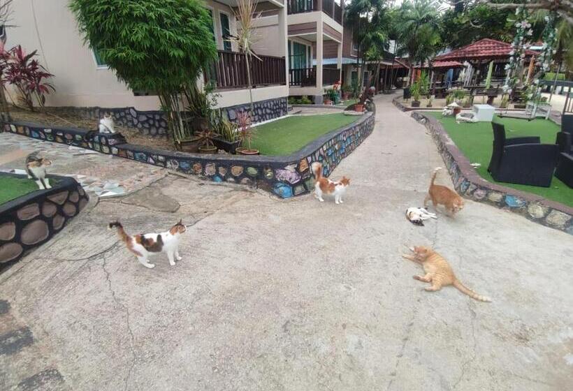 Трехместный Номер Deluxe, Salang Indah Tioman