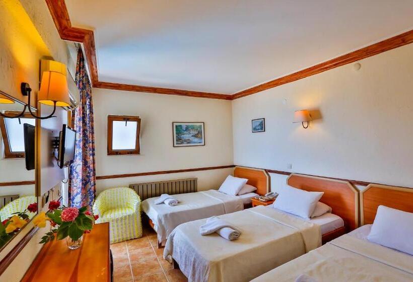 Triple Room Sea View, Club Hotel Gultur