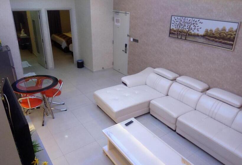 Estúdio Deluxe, Golden Leaves