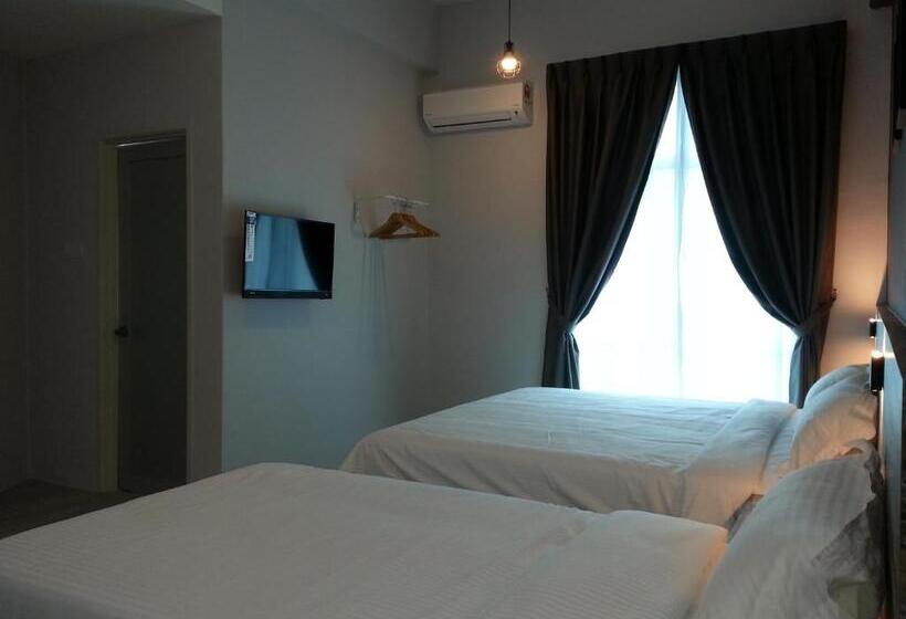 Family Suite, L