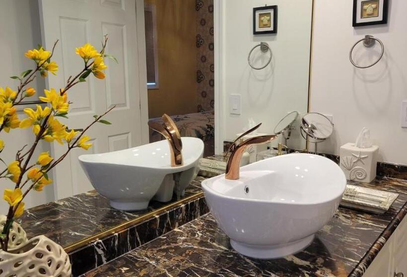 Люкс 2 Спальни, Lakeview Oasis Bed And Breakfast