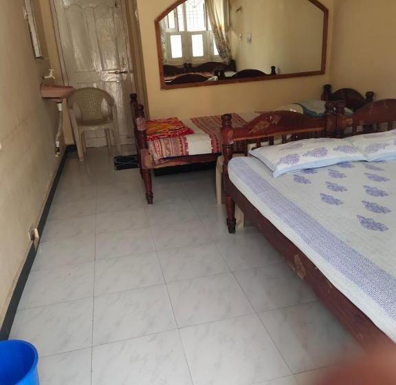 اتاق استاندارد, Kalyan Guesthouse