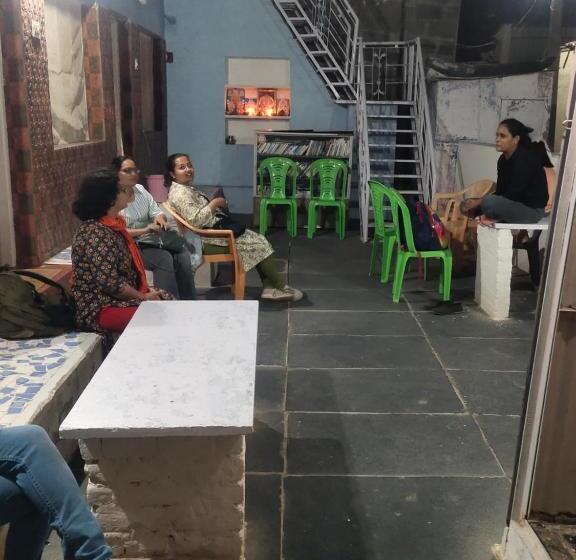 اتاق استاندارد, Kalyan Guesthouse