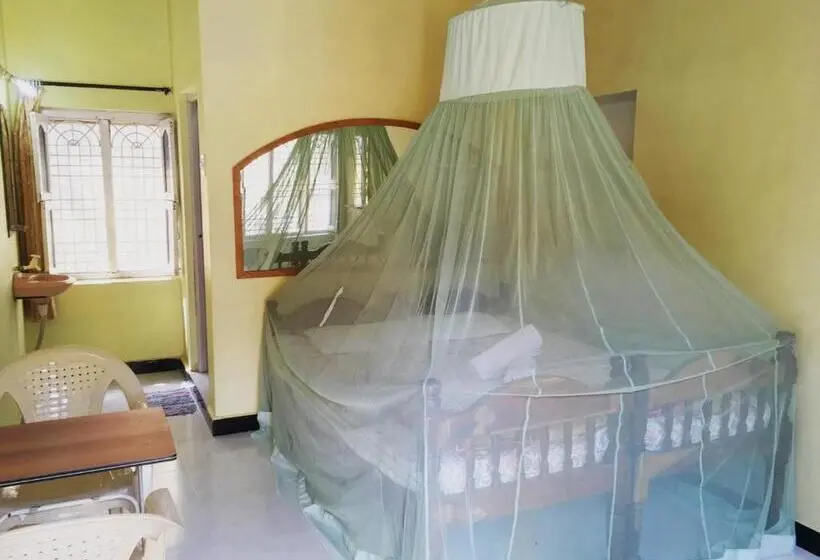 デラックスルーム, Kalyan Guesthouse