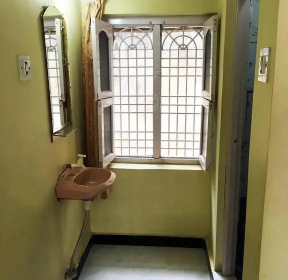デラックスルーム, Kalyan Guesthouse